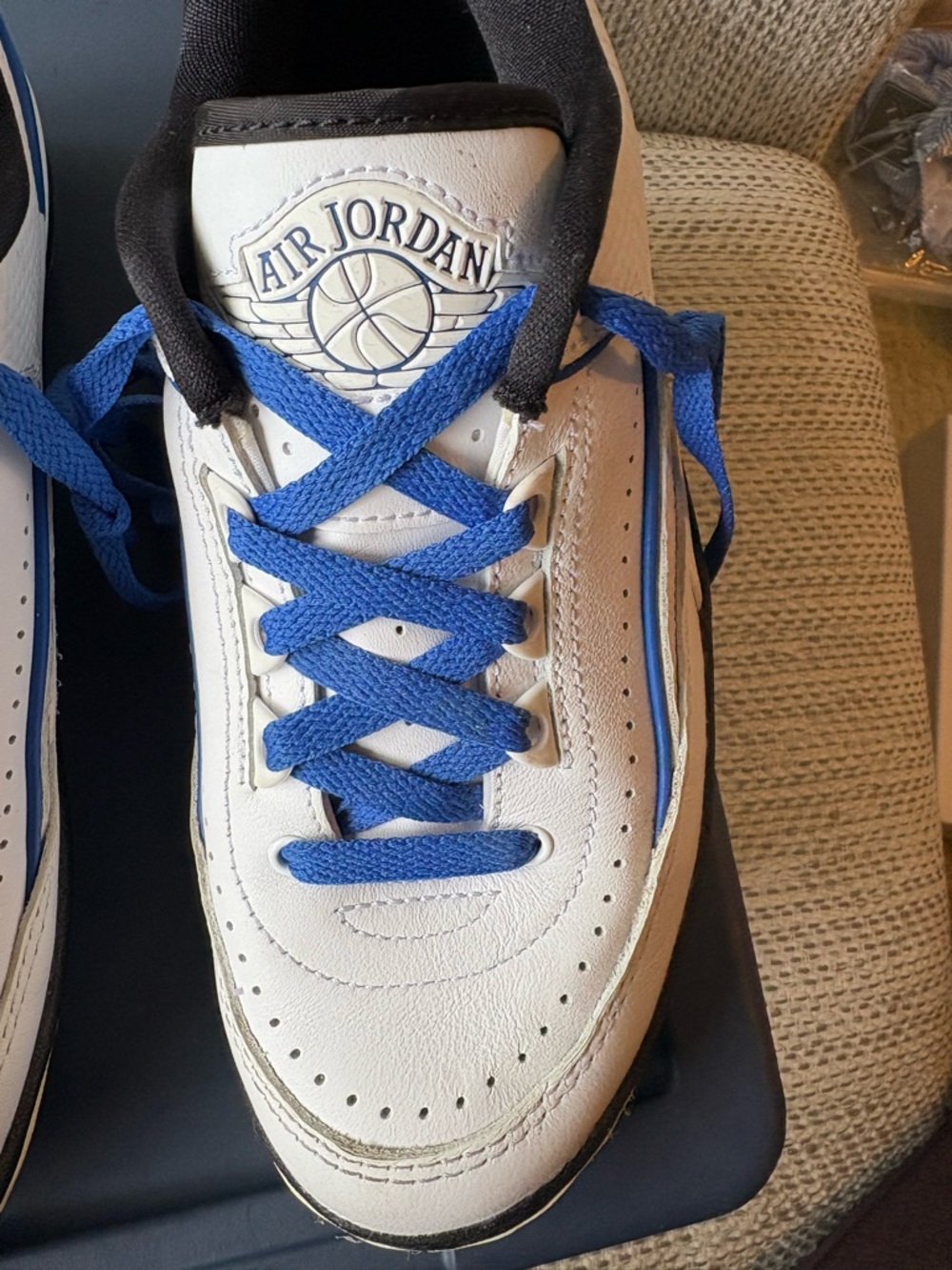 Air Jordan 2 Retro Low Varsity Royal Boys Size 5